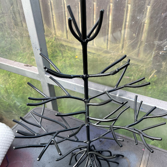 Medium console style tree