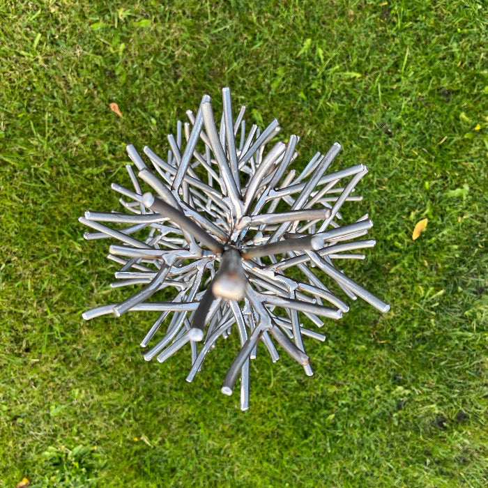Large tree - randomly spaced branches
