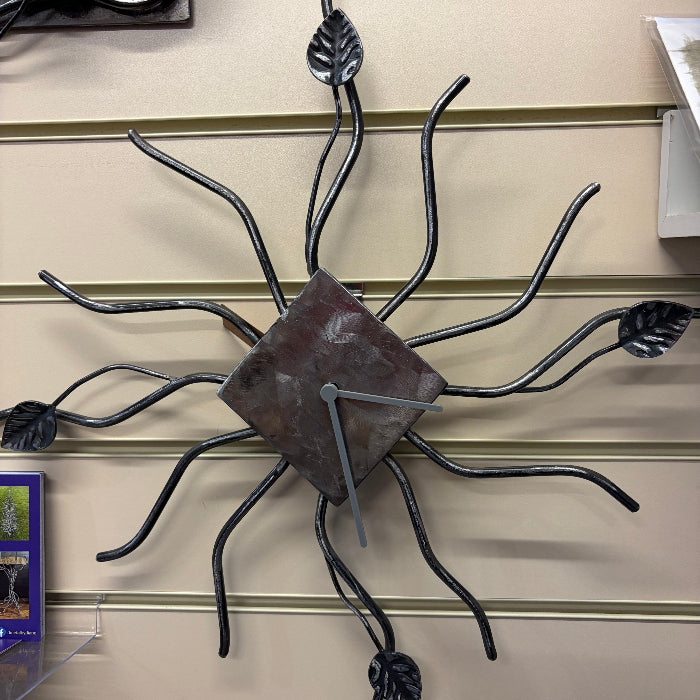 Metal Clock – Leaf Decoration
