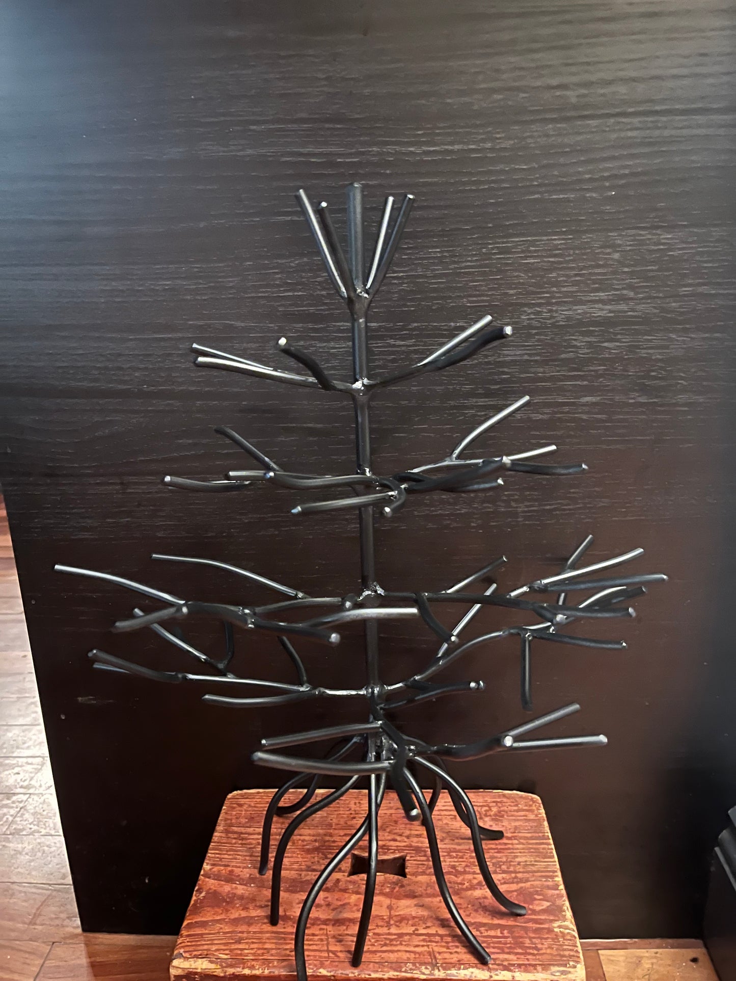 Metal ornamental console style tree small