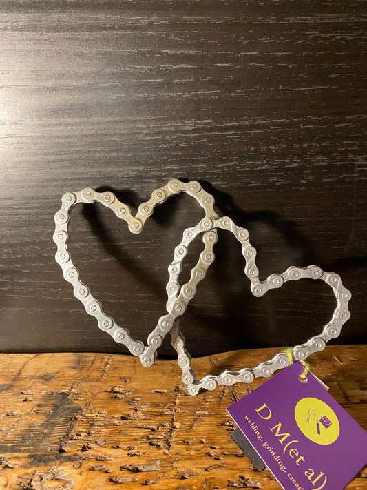 Interlocking hearts bike chain