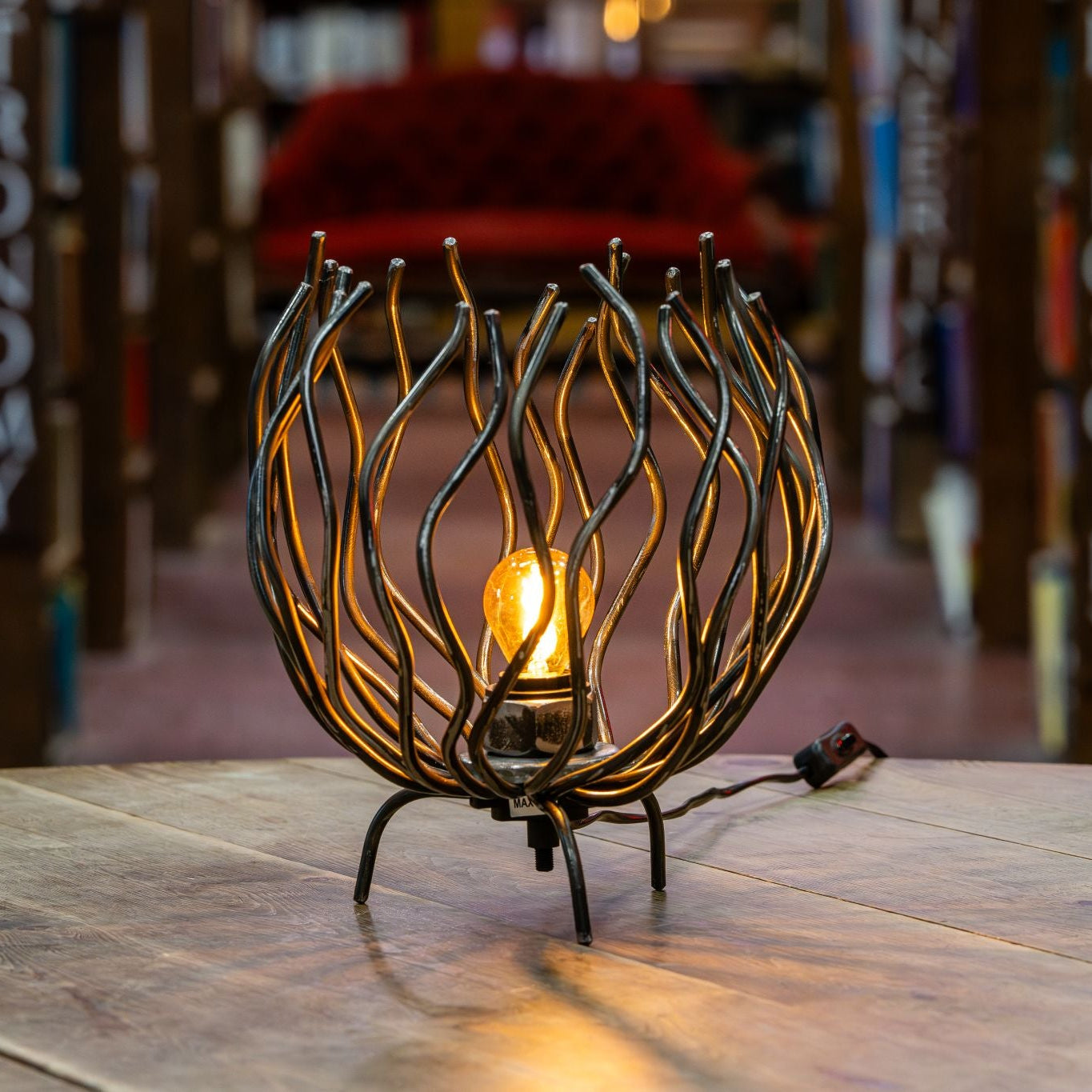 Metal Lamp – Medium