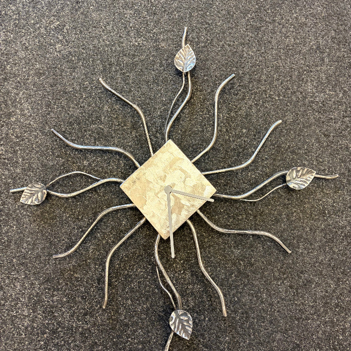 Metal Clock – Leaf Decoration