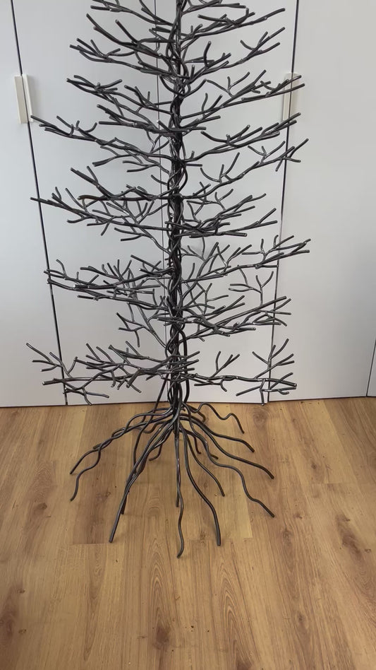 Giant tree 2m tall - DELIVERY NOT INCLUDED IN COST